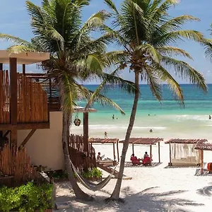 Hotell La Zebra Tulum, A Small Luxury